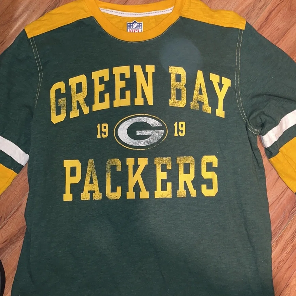 NFL Greenbay Team men’s GIII Apparel group long sleeve Shirt size medium‎